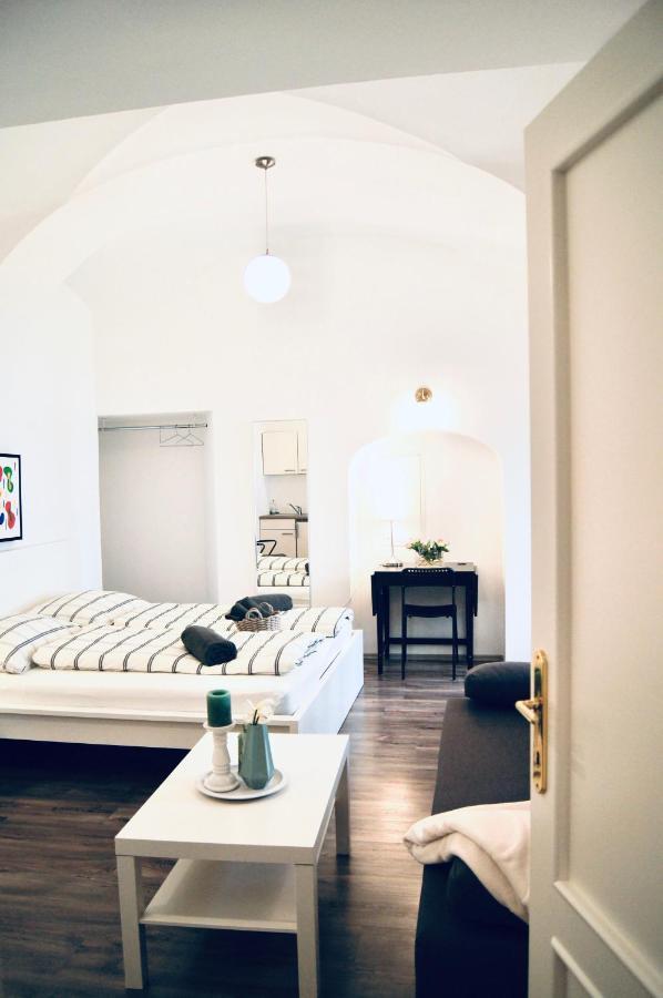 Beautiful Apartment 3 City Center Wina Bagian luar foto
